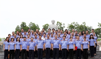 Viện Kiểm sát Hà Nội tổ chức Lễ dâng hương tưởng niệm đồng chí Hoàng...